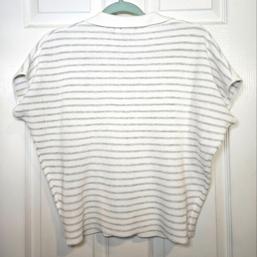 Cyrus, Striped White and Gray Women's V-neck, Collared, Top. Size S - Picture 2 of 6